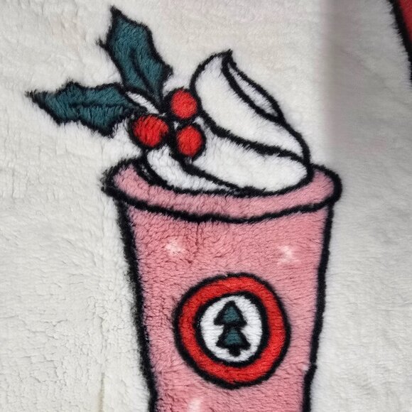 NWT Holiday Drinks Plush Throw - Picture 4 of 6